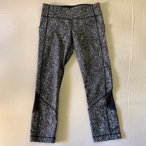 Lululemon Leggings with Mesh Detail - Picture 1 of 5